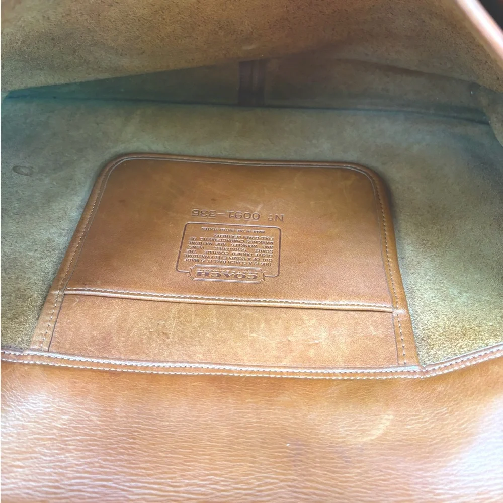 Vintage Coach Devil Wears Prada 2 Metropolitan Messenger Bag - Picture 9 of 12